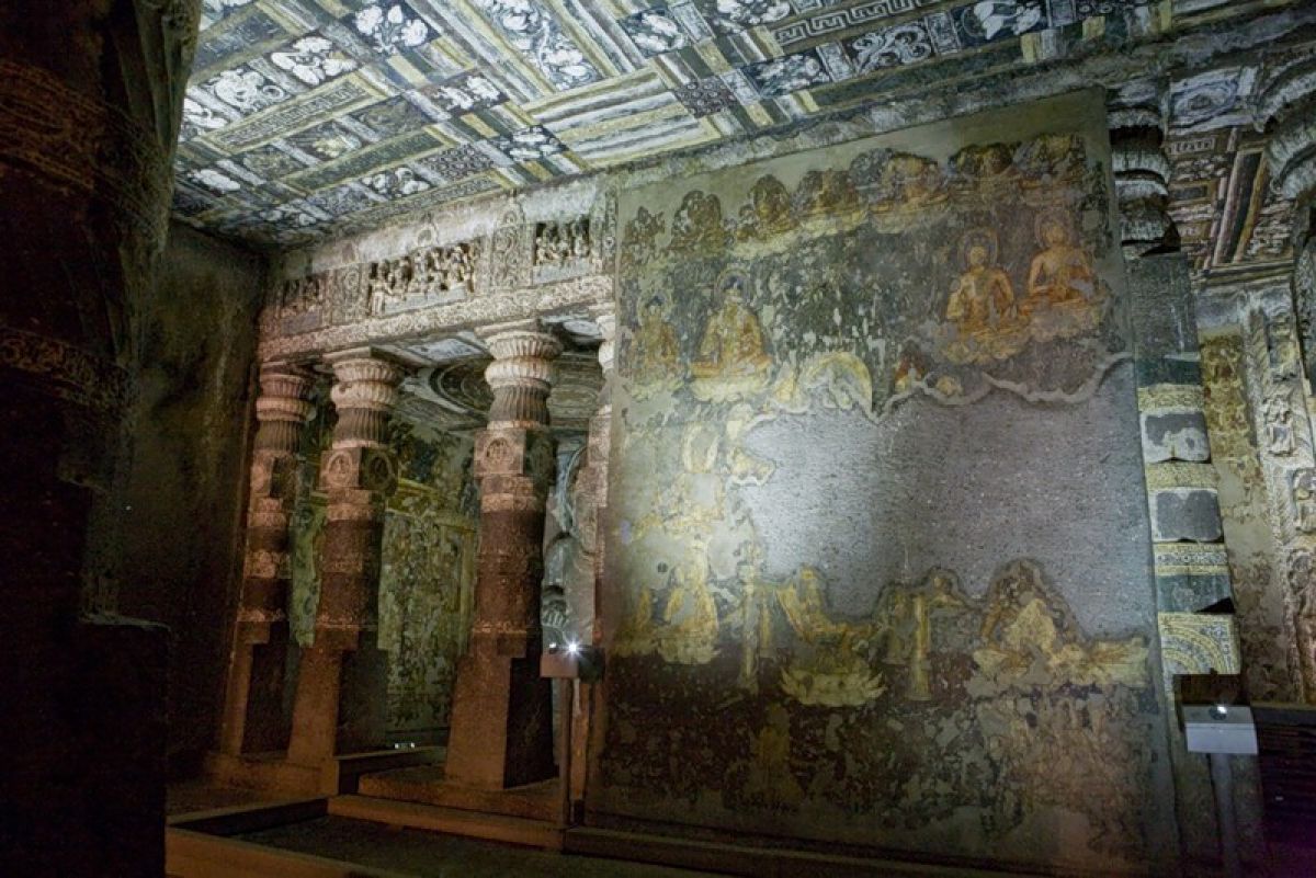 Храм Аджанты – загадочные пещеры с потрясающим интерьером