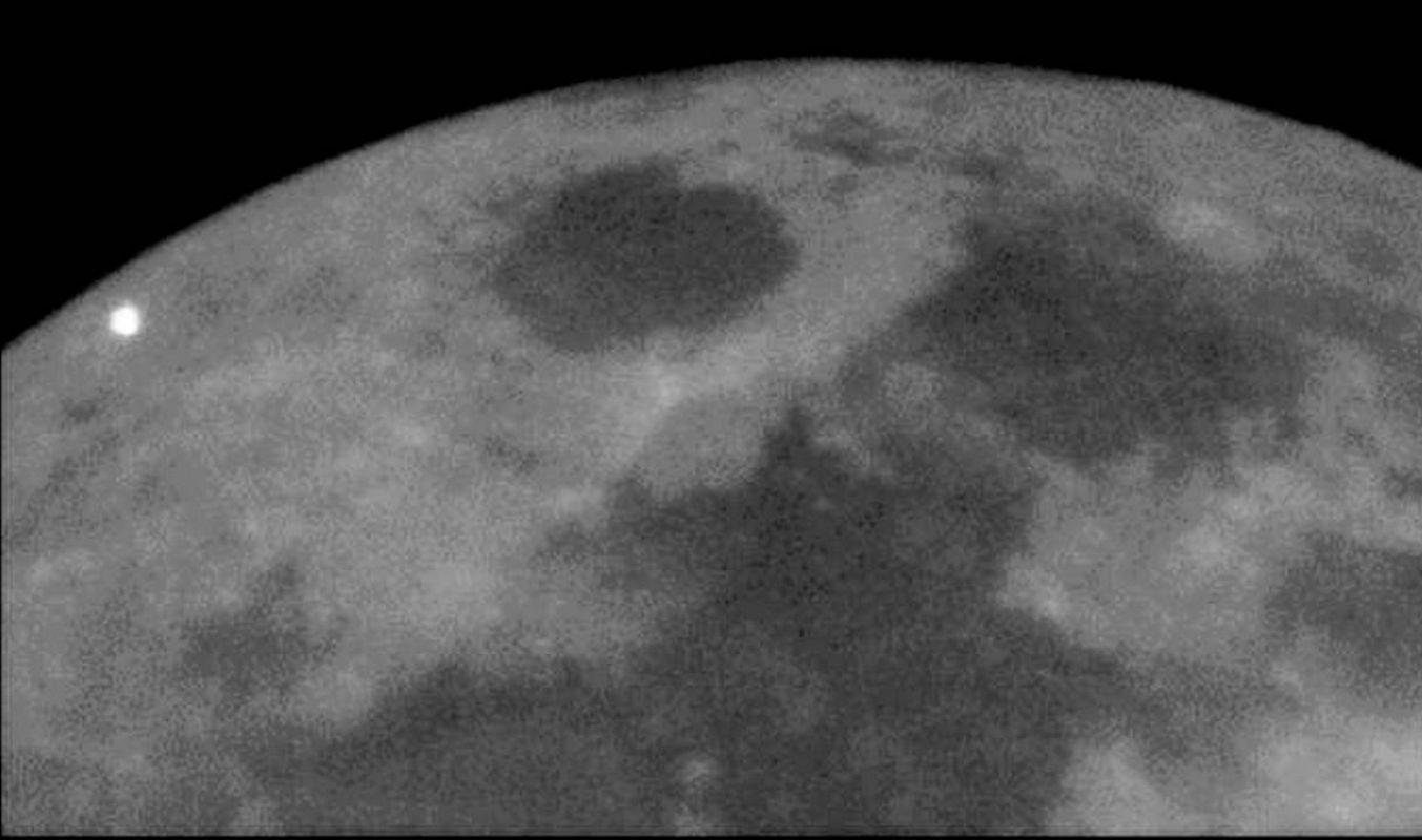 Астроном-любитель сфотографировал на Луне советский космический корабль