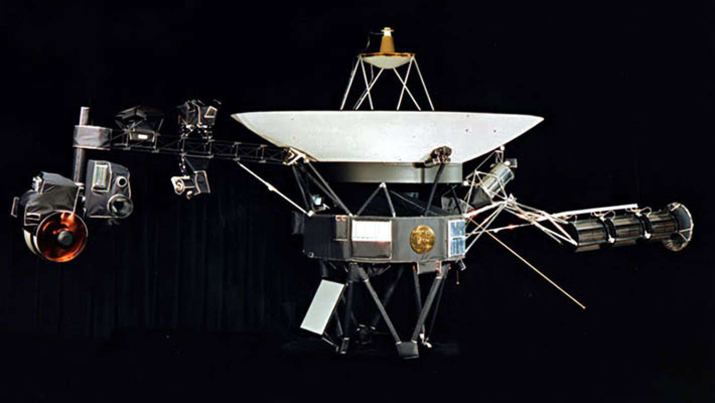 was voyager 1 manned