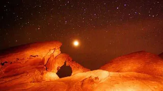 Еще одно подтверждение существования воды на Марсе получили ученые