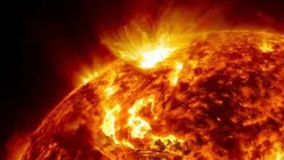 На Солнце произошла вторая мощная вспышка за неделю