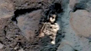 В интернет выложили свежие фотографии с Марса, на которых запечатлены останки гуманоида
