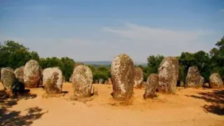 Таинственные женщины «моуры», соорудившие огромные мегалиты 