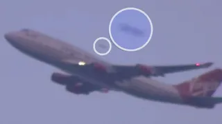 НЛО обогнало лайнер, полный удивленных пассажиров