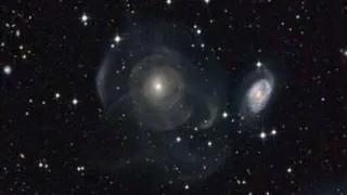 Мировая элита скрывает от обычных граждан то, что сооружает для себя спасательные бункеры, остерегаясь галактических суперволн