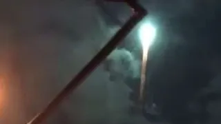 В интернете появилось видео неопознанного летающего объекта с зеленым свечением