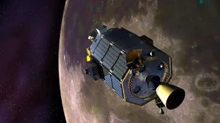 Спутник NASA LADEE упал на лунную поверхность