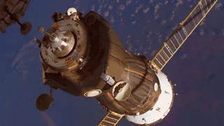 Перестыковка корабля «Союз ТМА16М» с Международной космостанцией