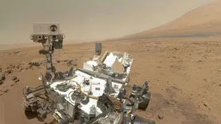 «Curiosity» готовится к бурению очередного отверстия на Марсе