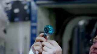 Получится ли растворить шипучую таблетку в невесомости