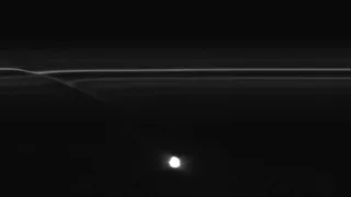 НАСА опубликовало новые фотоснимки колец Сатурна