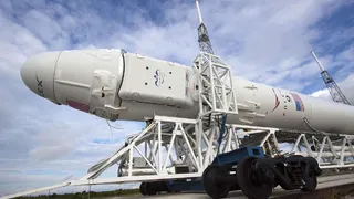 Полет к МКС корабля конкурентов SpaceX запланирован на начало лета