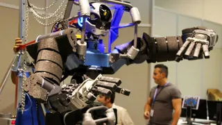 Новый робот-гуманоид способен заменить пожарных и военных 