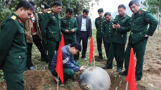 Загадочные металлические шары, упавшие с неба, обеспокоили Вьетнам 
