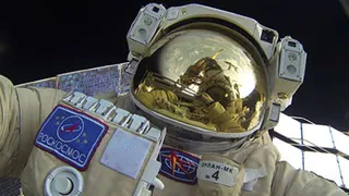 Юрий Маленченко произвел космоселфи во время первого в 2016 году выхода в космос