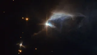 «Хаббл» сфотографировал звезду-подростка в созвездии Кассиопеи