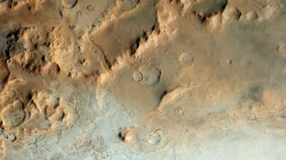 ЕКА опубликовало фотоснимок ледяной марсианской долины 