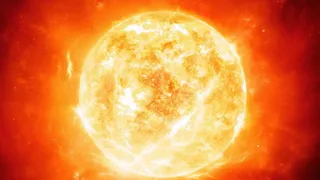 Уфолог заметил рядом с Солнцем НЛО 