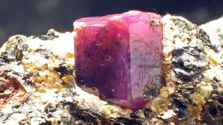 На одной из экзопланет обнаружены драгоценные облака