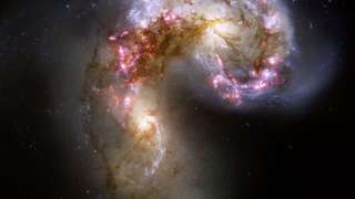 Легендарный телескоп "Хаббл" запечатлел удивительную галактику 