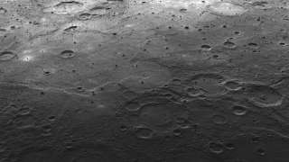 Астрономы выявили, что Меркурий уменьшается и покрывается трещинами