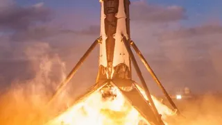 Появилось видео успешной посадки маршевой ступени Falcon 9