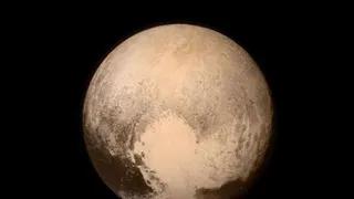 Астрономы нашли на Хароне ледяные скопления воды