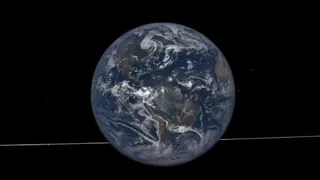 Сотрудники НАСА обнаружили необычные вспышки над поверхностью Земли