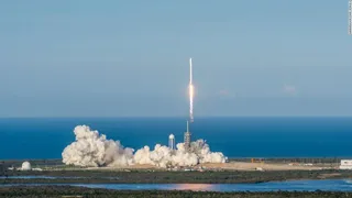 SpaceX повторно запустила космический корабль "Dragon"