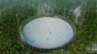 Китай будет искать НЛО с помощью гигантской тарелки-телескопа