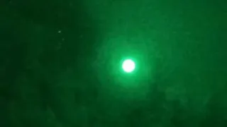 Исследователи НЛО сняли у гранитного купола Вождь Ставамуса загадочную светящуюся сферу