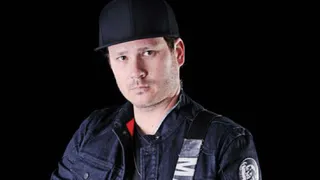 Экс-гитарист "Blink-182" Том Делонг создал компанию по изучению НЛО