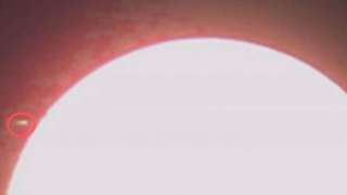 Опубликовано видео, на котором НЛО якобы летит сквозь Солнце 