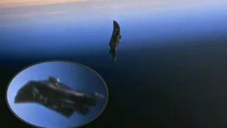 Камеры "NASA" зафиксировали НЛО на фоне Луны