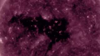 NASA показало «корональную дыру» Солнца