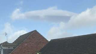 В Великобритании появился НЛО, замаскировавшийся под облако