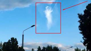 В Киеве заметили небесного "ангела"