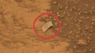 На снимках поверхности Марса найден, возможно, обломок инопланетного корабля