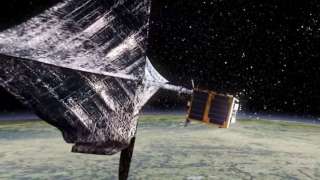 Британский зонд впервые поймал космический мусор при помощи гарпуна