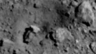 В JAXA подтвердили, что после сброшенного снаряда на поверхности астероида Рюгу образовался кратер