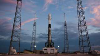 Запуск ракеты Falcon 9 с 60 интернет-спутниками перенесен