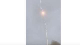 Рогозин опубликовал видео удара молнии в ракету «Союз» во время старта