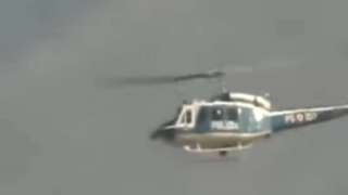 НЛО, подлетевшие к вертолёту на очень близкое расстояние, попали на видео в Италии и ошеломили сеть