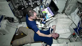 На МКС впервые дистанционно вылечили тромб у астронавта