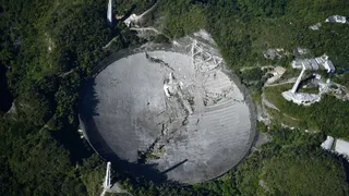 Радиотелескоп Аресибо обрушился