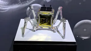 Робот паук отправится на поиски укрытий для лунных колонистов