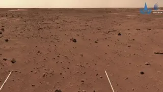 Китайский ровер исследует дюны на Марсе и продолжает движение на юг