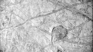 Зонд Juno получил самые детальные снимки поверхности Европы
