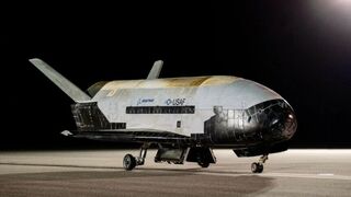 Космический самолет X-37B вернулся на Землю после рекордной по продолжительности миссии