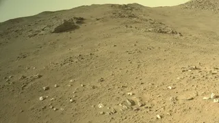 Загадка белых камней на Марсе: что нашел Perseverance на краю кратера Jezero?